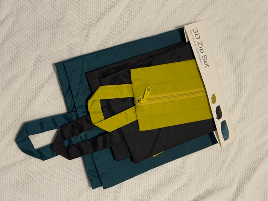 3D Zip Set NWT