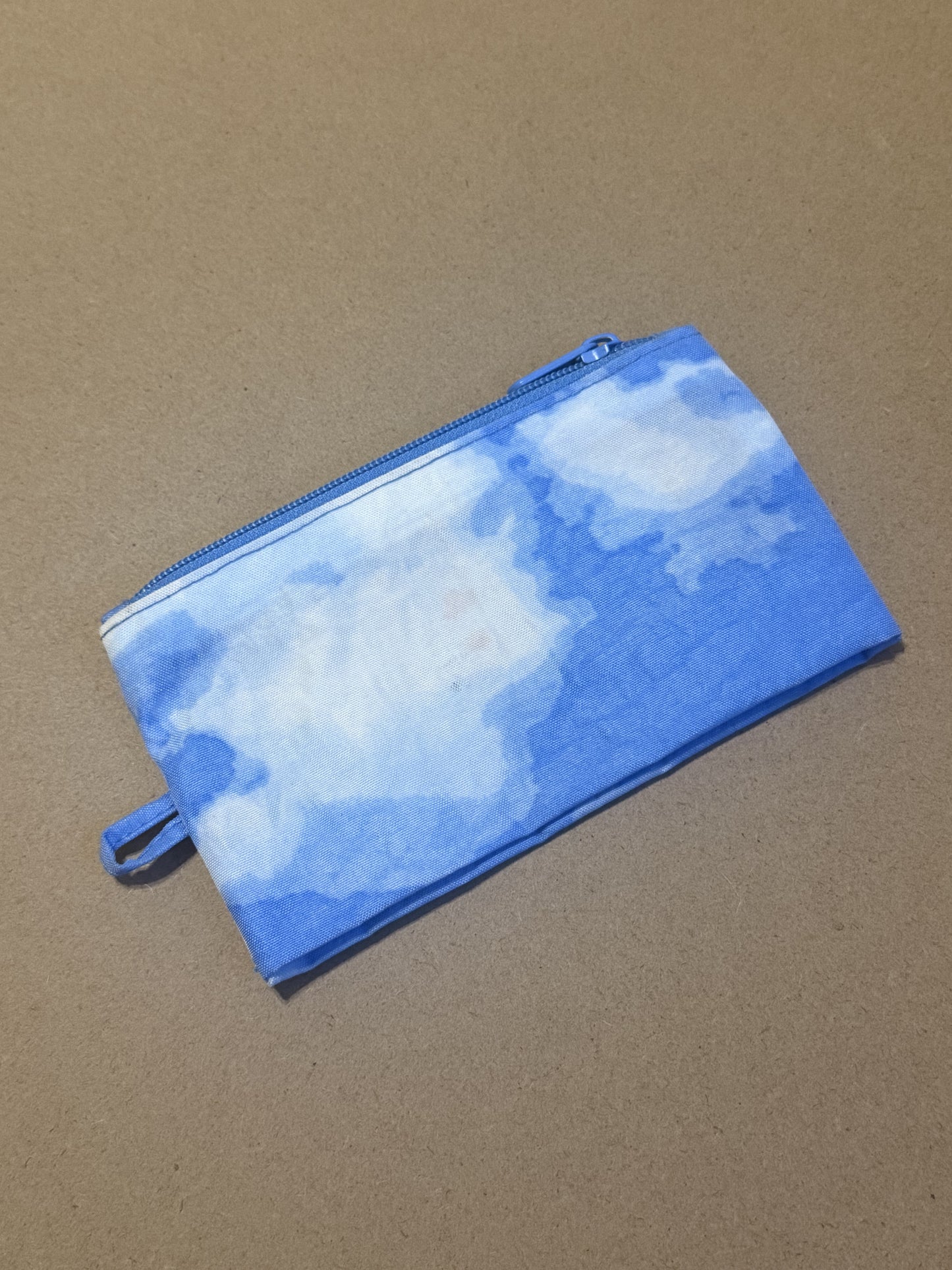 Small Cloud Go Pouch GUC