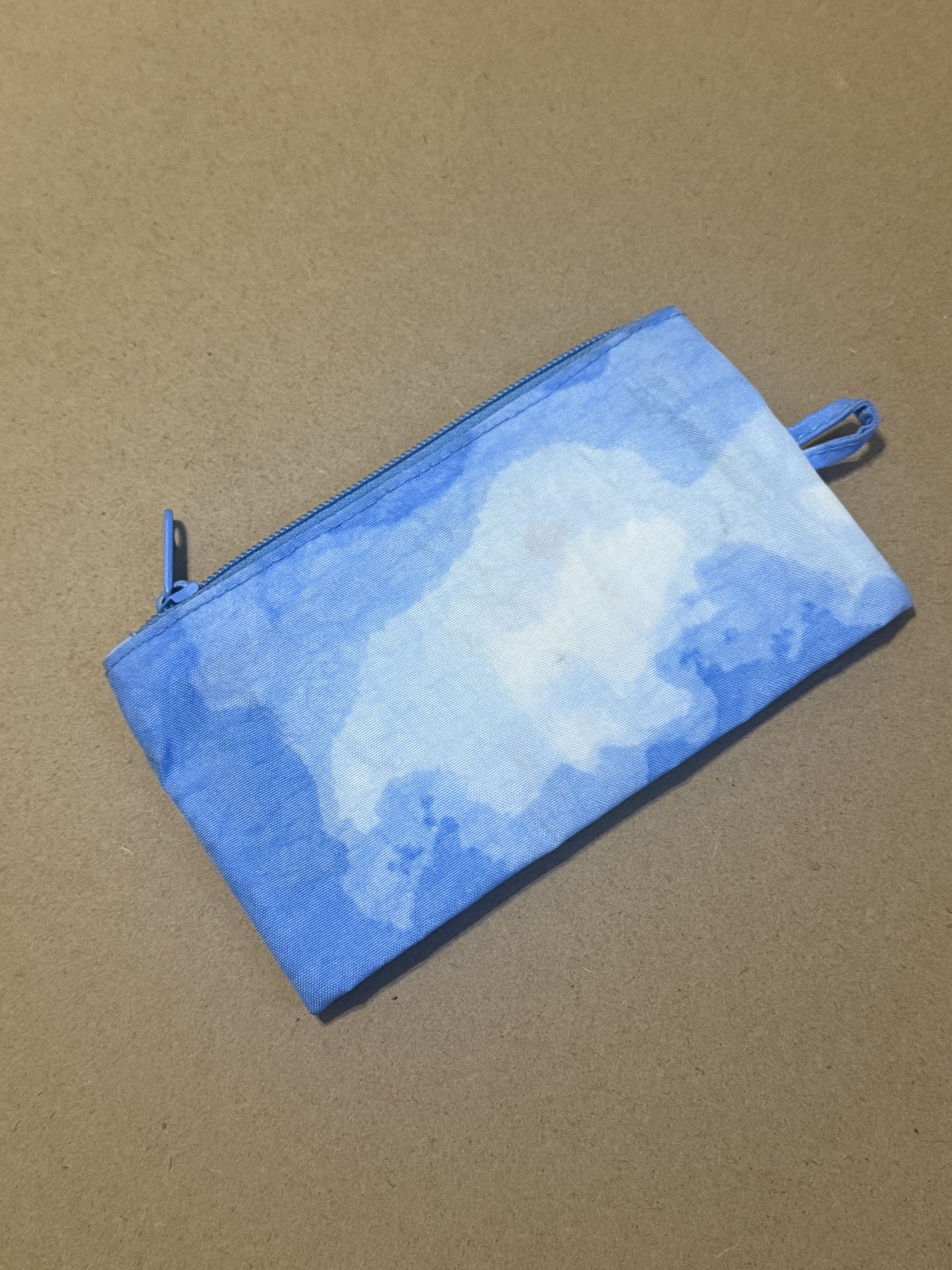 Small Cloud Go Pouch GUC