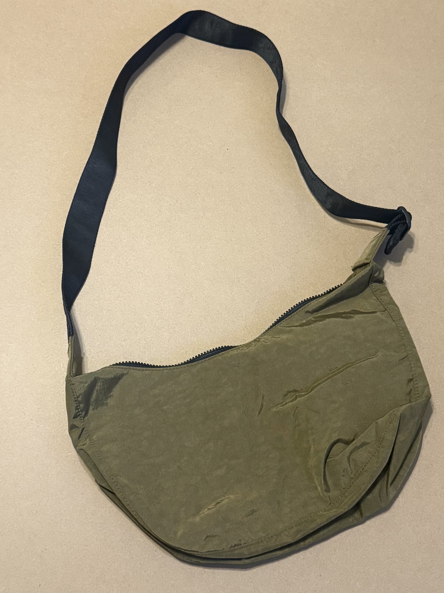 Seaweed Medium Crescent NWT